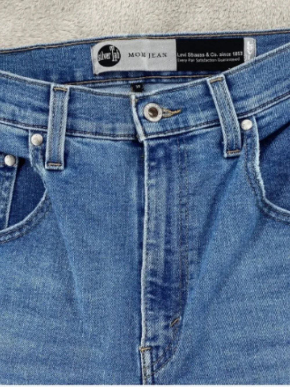 Levi’s SilverTab Mom Jeans Distressed Medium Wash W30 Y2K Denim